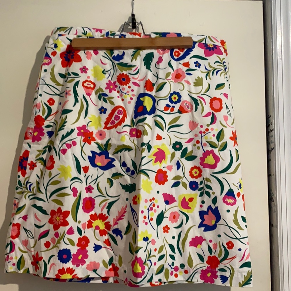 Boden Flowered cotton skirt size 16 UK/Size 12 US